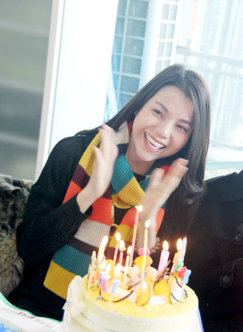 Trà Ngọc Hằng vui sinh nhật ở Hàn Quốc - 9