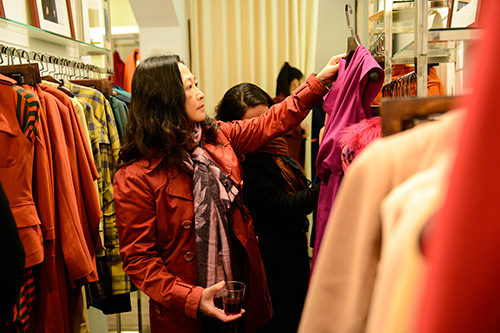 Hoàng Anh xinh tươi quot;dính chặtquot; Dương Dung - 10