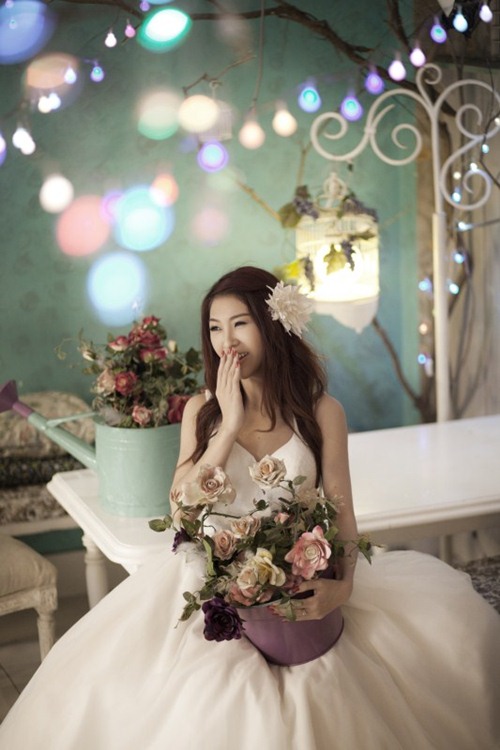 Thủy Đặng đẹp mơ màng khi thành cô dâu - 5