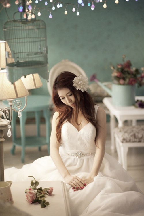 Thủy Đặng đẹp mơ màng khi thành cô dâu - 9