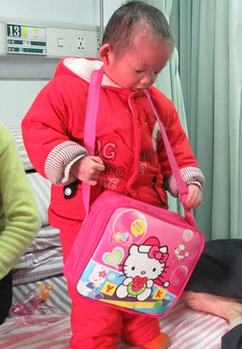 TQ: Bé gái 4 tuổi bị mụn rộp khắp người - 3