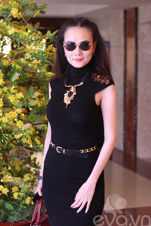 Dương Yến Ngọc dáng quot;ngầuquot; mừng Quang Hà - 2