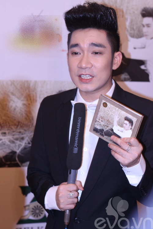 Dương Yến Ngọc dáng quot;ngầuquot; mừng Quang Hà - 4