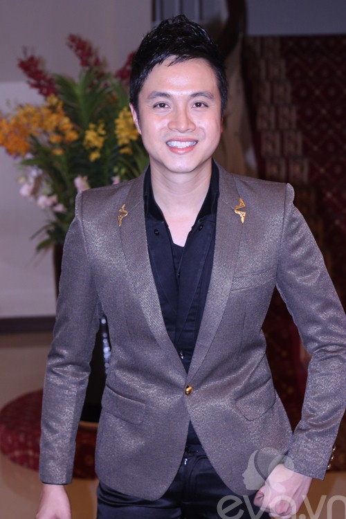 Dương Yến Ngọc dáng quot;ngầuquot; mừng Quang Hà - 11