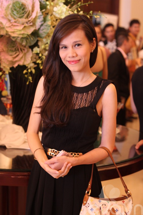 Dương Yến Ngọc dáng quot;ngầuquot; mừng Quang Hà - 15