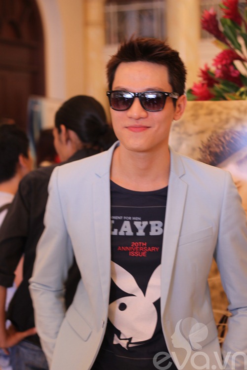 Dương Yến Ngọc dáng quot;ngầuquot; mừng Quang Hà - 16