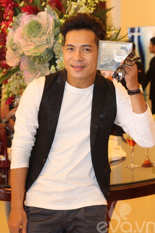 Dương Yến Ngọc dáng quot;ngầuquot; mừng Quang Hà - 8