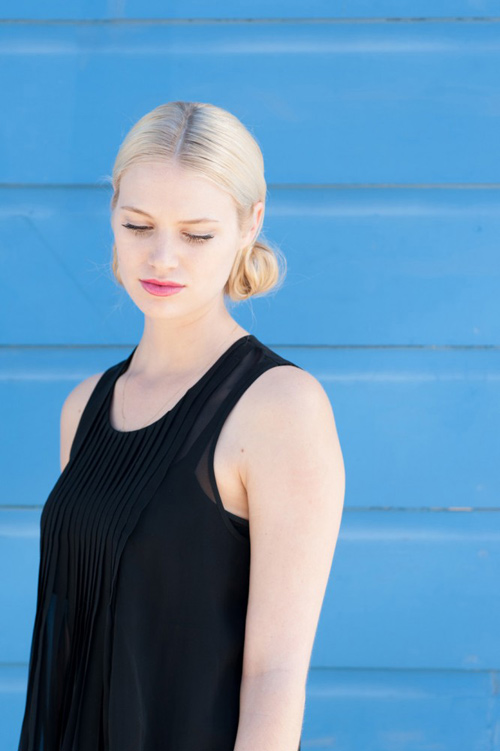 2 mẫu tóc búi thanh lịch cho nữ công sở - 10