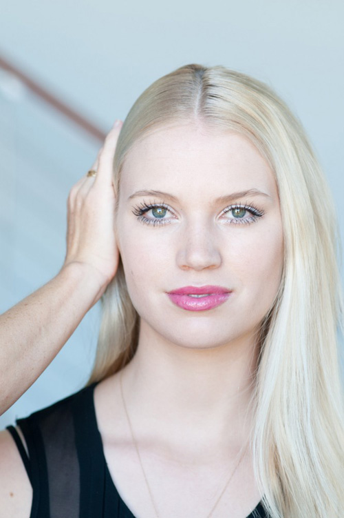 2 mẫu tóc búi thanh lịch cho nữ công sở - 5