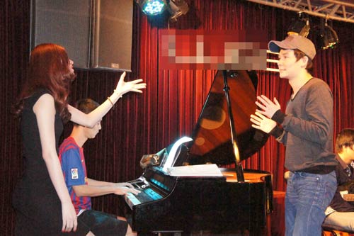 Nathan Lee tận tình hướng dẫn Ngọc Oanh - 9