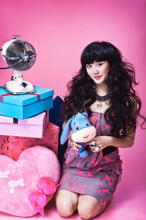 Văn Mai Hương trả lời nghi án quot;đụng dao kéoquot; - 2