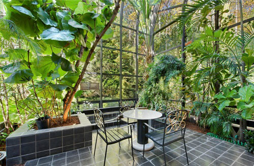 Cơ ngơi 30 triệu USD xây giữa hồ nước - 7