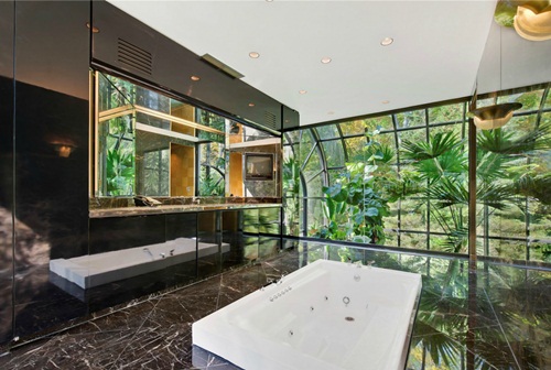 Cơ ngơi 30 triệu USD xây giữa hồ nước - 9