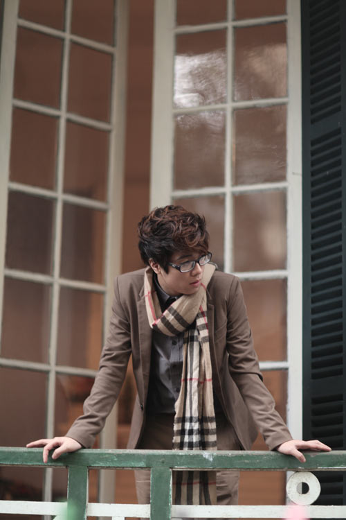 Bùi Anh Tuấn lãng đãng trong quot;phố không mùaquot; - 7