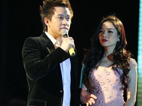 Lệ Quyên đắm say cùng Tuấn Hưng trên sân khấu - 1