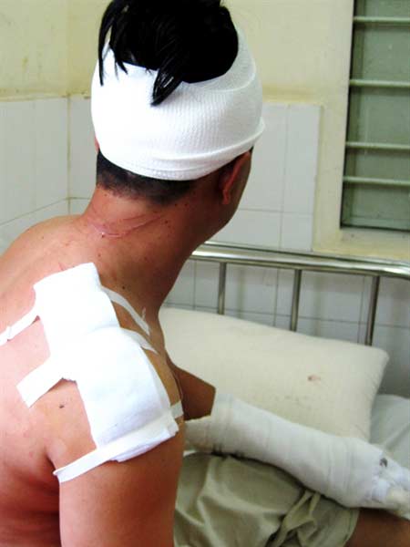 Tên cướp tuổi teen đột nhập truy sát chủ tiệm vàng - 1