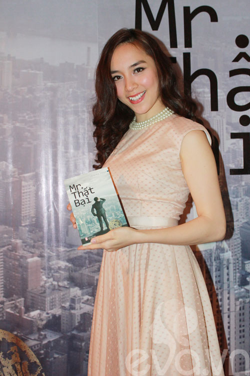 Dương Trương Thiên Lý đẹp mê hồn sau sinh - 1