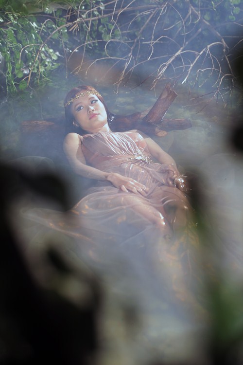 Đông Nhi lại hôn say đắm người yêu - 9