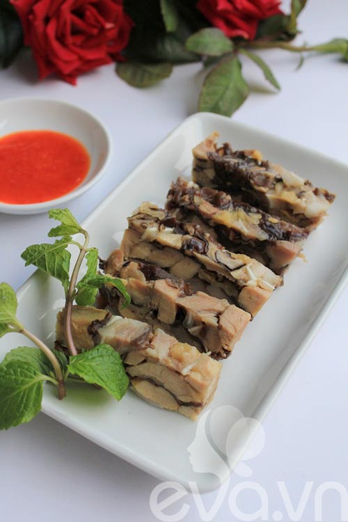 Tết đãi khách món giò gà xào nấm - 8