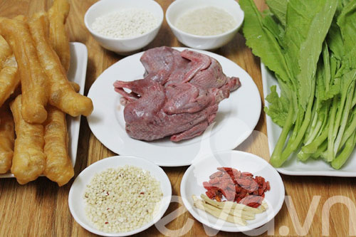 Tiệc tất niên với nồi lẩu cháo chim - 1