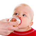 Làm mẹ - Uống nước trái cây, bé suy dinh dưỡng?