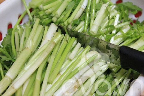 Ngon cơm với rau cần xào thịt bò - 3