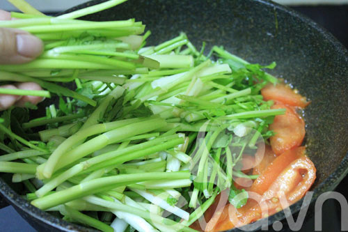 Ngon cơm với rau cần xào thịt bò - 6