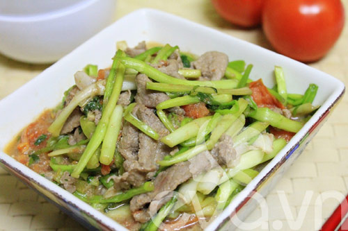 Ngon cơm với rau cần xào thịt bò - 8