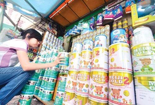 Lừa đảo và tăng giá: Rủ nhau tẩy chay sữa ngoại - 1