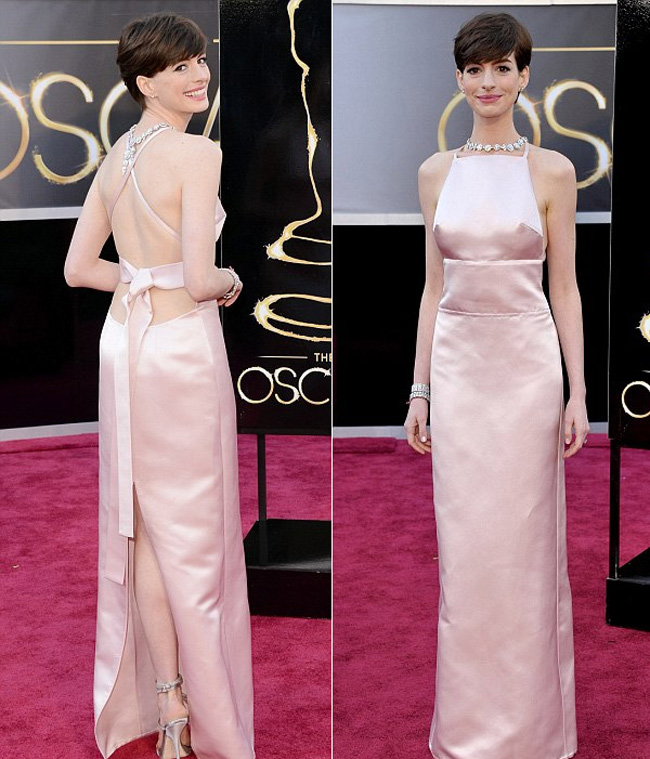 Bộ váy rất thiếu tế nhị đã làm mất đi hình ảnh nền nã, dịu dàng vốn có của Anne Hathaway.