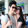 Làng sao - Trà Ngọc Hằng hôn gió "bạn trai" ở sân bay