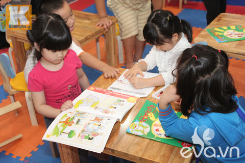 Trẻ #039;chạy sô#039; luyện thi vào lớp 1 - 7