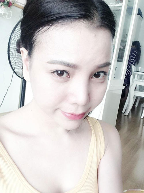 Trà Ngọc Hằng tặng quà sớm cho mẹ ngày 8-3 - 1