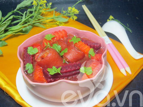 Canh đuôi lợn nấu củ dền thơm ngon - 8