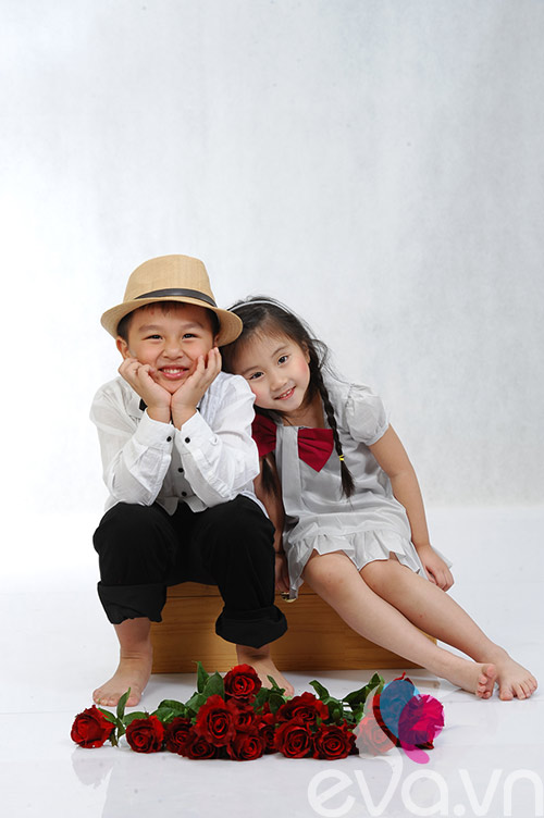 Con trai Á hậu Thu Hương tặng hoa bạn gái - 17