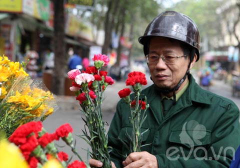 Mày râu thổ lộ chân tình ngày 8-3 - 1