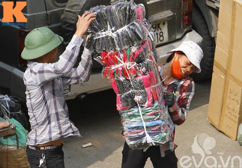 Buồn tủi những người phụ nữ không có ngày 8/3 - 12