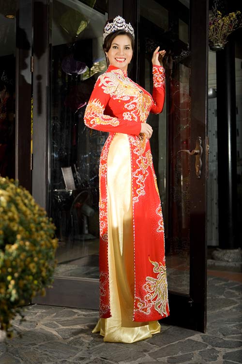TS Kim Hồng xuống phố cùng phu quân - 15