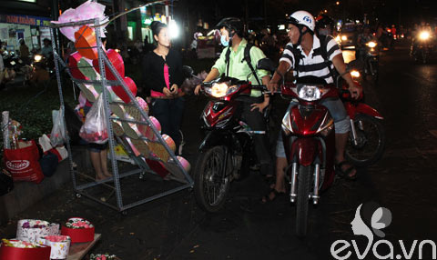 Mày râu thổ lộ chân tình ngày 8-3 - 11
