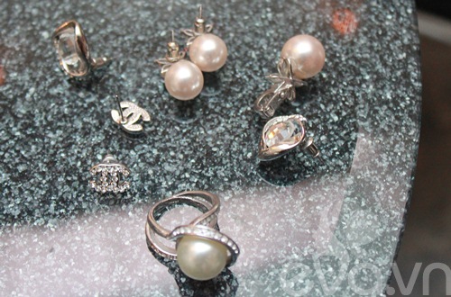 Khám túi Chanel của Lâm Chi Khanh - 9