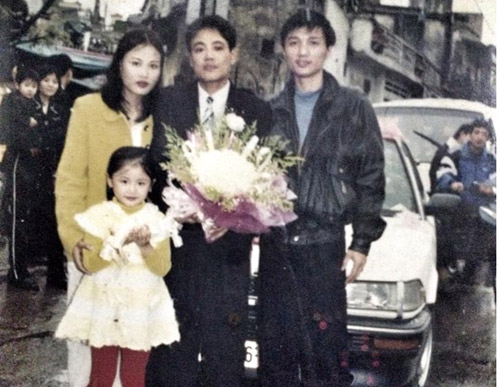 quot;Với mẹ Hương luôn là con gái bé bỏngquot; - 1