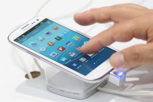 Màn hình Galaxy S IV sẽ tiết kiệm pin 25% - 1