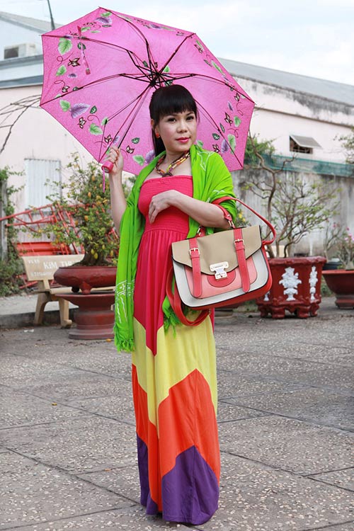 DV hài Việt Hương bỗng màu mè, đỏng đảnh - 1