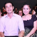 Làng sao - Quách Ngọc Ngoan cùng vợ đi xem ca nhạc