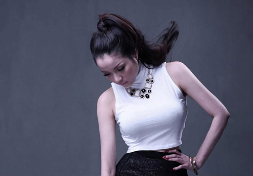 Thủy Top lột xác khỏi nickname ngực quot;khủngquot; - 8