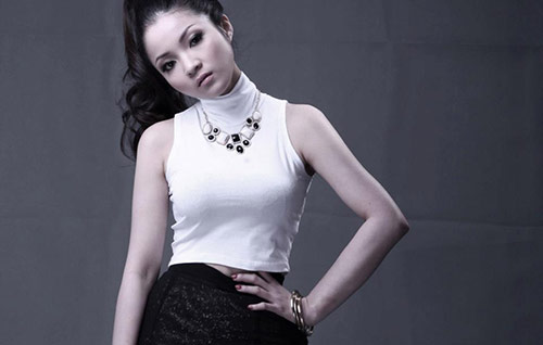 Thủy Top lột xác khỏi nickname ngực quot;khủngquot; - 10