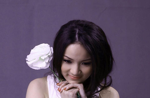 Thủy Top lột xác khỏi nickname ngực quot;khủngquot; - 4