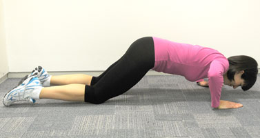 11 động tác căng cơ bụng phẳng lỳ - 1