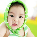 Làm mẹ - Vuốt mặt cho bé, cách của mẹ Tây