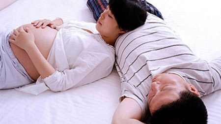 Bị hắt hủi vì mang bầu con gái - 1
